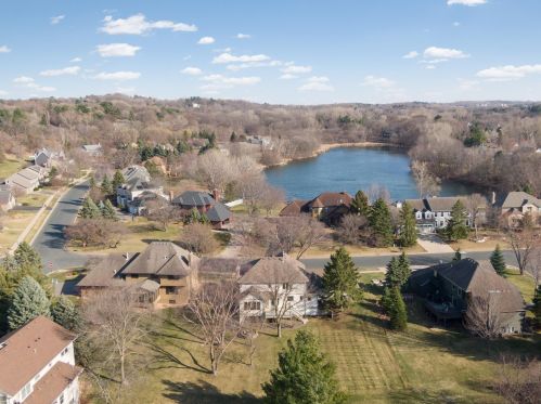 2307 Fld Stone Dr, Saint Paul MN 55120-1919 exterior