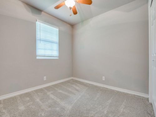 2013 Canterbury St, Irving TX 75062-3550 exterior