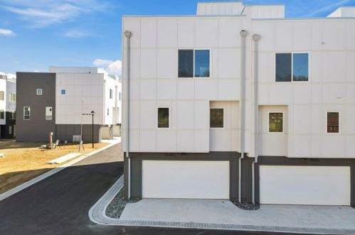 2029 Memorial Dr, Atlanta GA  30317-2506 exterior