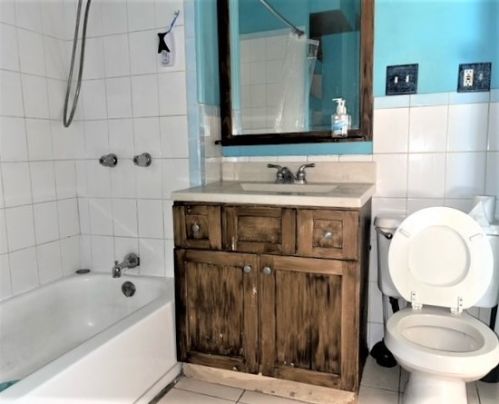 2333 Hoyne Ave, Chicago IL 60643-1816 exterior