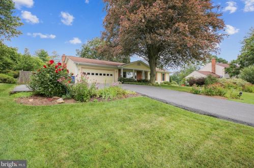 15225 Centergate Dr, Silver Spring, MD 20905-5716