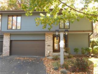 7032 Windward Hills Dr, Cleveland OH  44141-2441 exterior