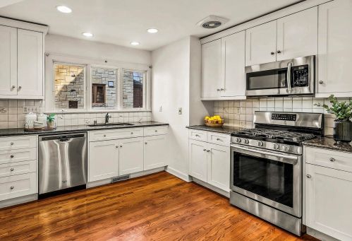 4426 Ardmore Ave, Milwaukee WI 53211-1112 exterior