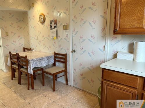 9 Chamberlain Ct, Old Bridge NJ  08857-3216 exterior