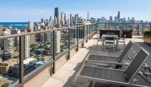 1660 La Salle Dr, Chicago IL 60614-6000 exterior