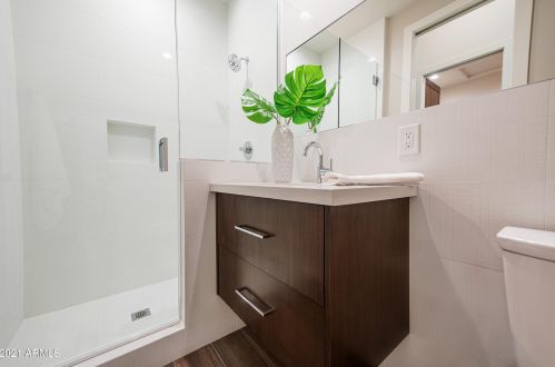 6417 30th Way, Phoenix AZ  85016-8927 exterior