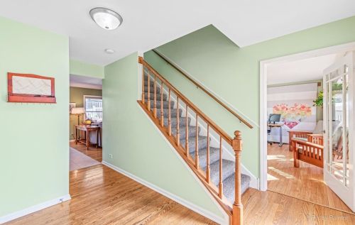 926 Stone Crk Cir, Bull Valley IL 60014-1935 exterior