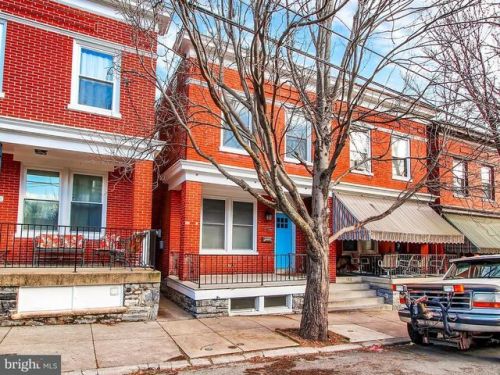 735 1st St, Lancaster PA  17603-3623 exterior