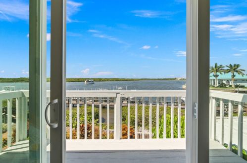 2428 Harbour Cove Dr, Fort Pierce FL  34949-1515 exterior