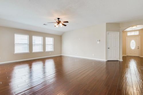 4731 Peninsula Gdn Way, Humble TX 77396-3055 exterior