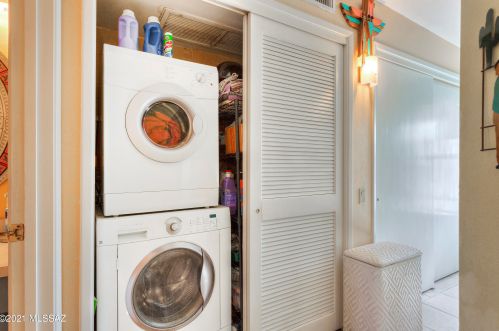 1022 Calle De Ln Temporada, Green Valley AZ 85614-1964 exterior