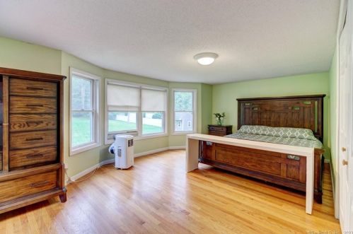 108 Hickory Hl Rd, New Britain CT 06052-1009 exterior