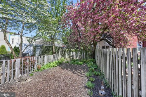 345 New St, Lancaster PA  17602-2007 exterior