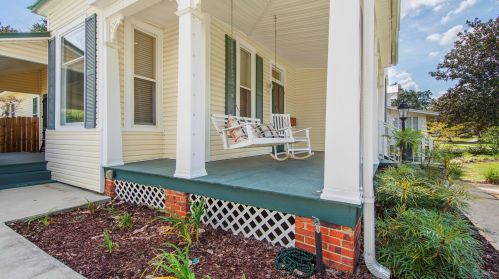 98 Live Oak Ave, Defuniak Springs FL  32435-2383 exterior