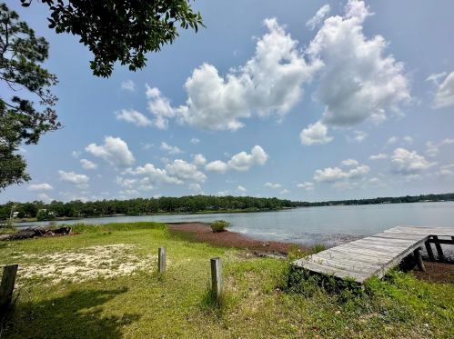 1096 Kings Lake Blvd, Defuniak Springs FL  32433-7110 exterior