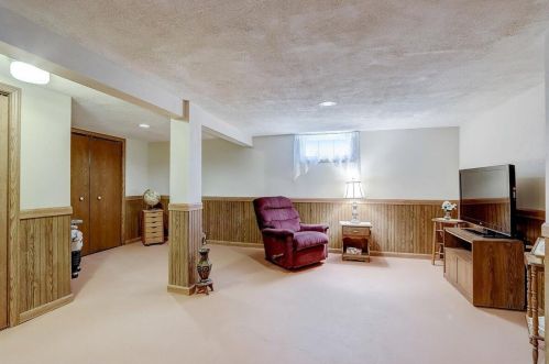 7101 Stuth Pl, Milwaukee WI 53219-1952 exterior