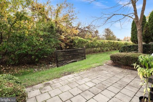 47 Tree Swallow Dr, Princeton NJ 08540-6134 exterior