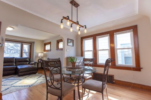 2009 68, Milwaukee WI 53213-1903 exterior