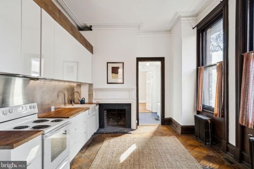 2322 Delancey Pl, Philadelphia PA 19103-6407 exterior