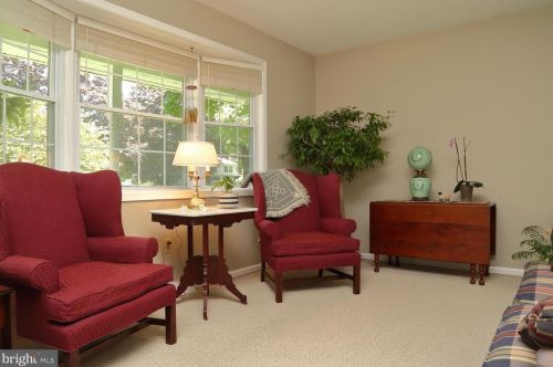 1144 Devonshire Rd, Lancaster, PA 17601-1611