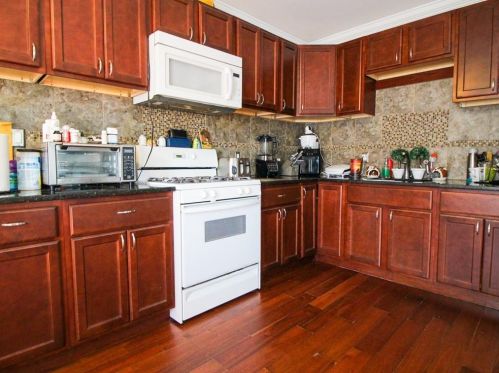 110 Willow St, Woonsocket RI  02895-4518 exterior