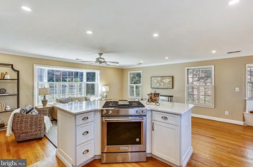 311 Kentucky Ave, Alexandria VA 22305 exterior