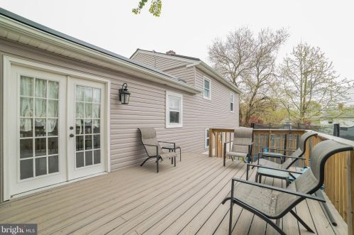 700 Mayo Rd, Glen Burnie MD 21061-4659 exterior