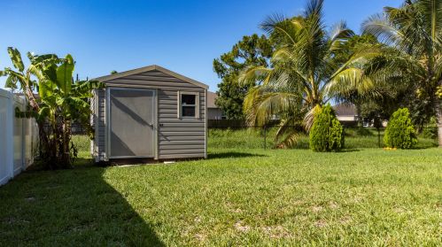 1080 Romaine Ln, Fort Pierce FL 34953-3675 exterior