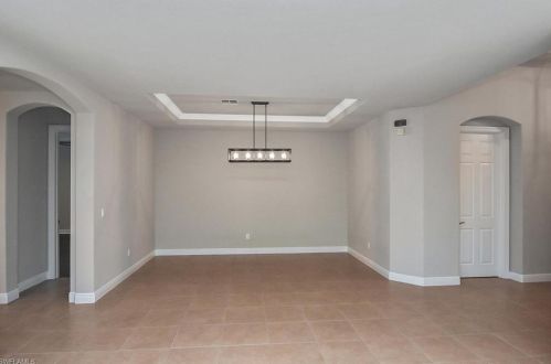 12687 Biscayne Ct, Naples FL 34105-4935 exterior