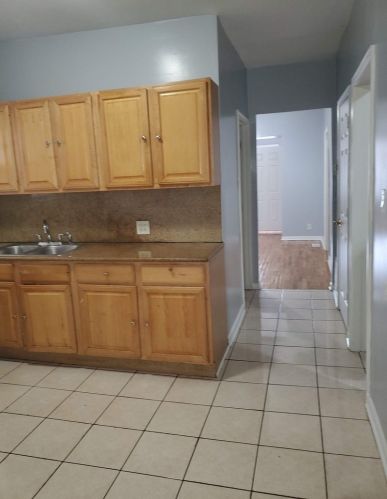 4850 Thomas St, Chicago IL  60651-3248 exterior