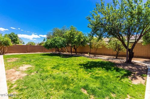 2181 Westchester Dr, Chandler AZ 85249-4687 exterior