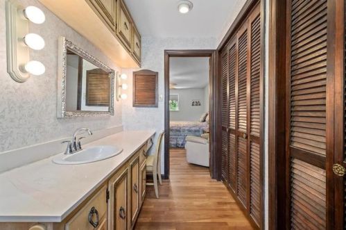 2006 Garrick Dr, Pittsburgh PA 15235-5034 exterior