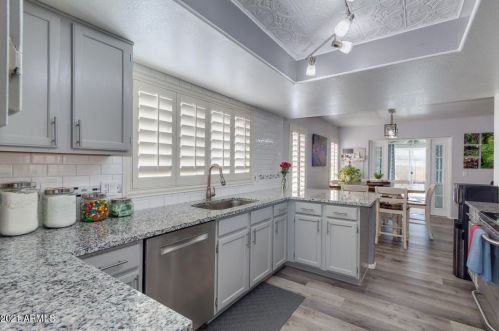 17244 46 Pl, Phoenix AZ 85042-5310 exterior