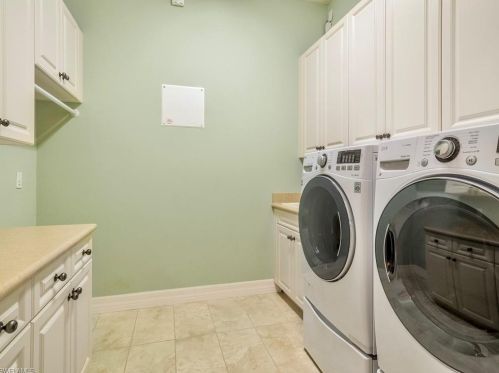 3251 Atlantic Cir, Naples FL 34119-8636 exterior