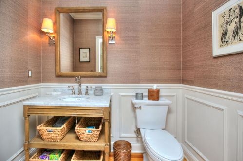 19 Long Lots Rd, Westport CT 06880-3846 exterior