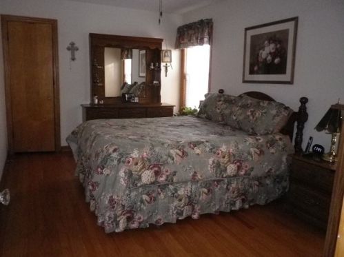 6055 Barry Ave, Chicago IL 60634-4966 exterior