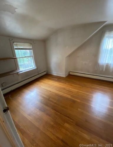 15 Anderson Rd, Norwalk CT 06851-2402 exterior