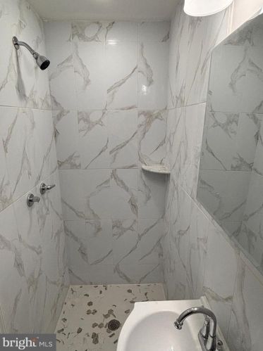 5810 Camac St, Philadelphia PA 19141-4123 exterior