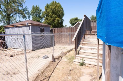 1225 Rose St, Turlock CA  95380-5539 exterior