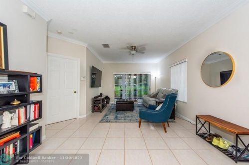 9757 Kamena Cir, Boynton Beach FL 33436-3958 exterior