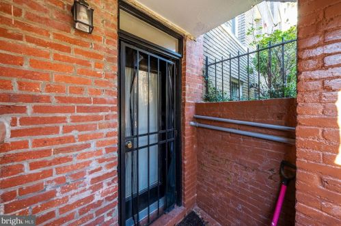 1732 18th St, Washington DC 20009-6110 exterior