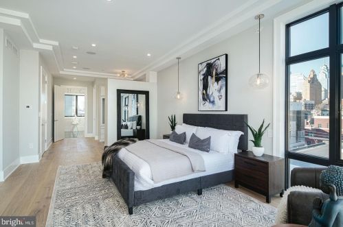 722 Broad St, Philadelphia PA 19146-3119 exterior