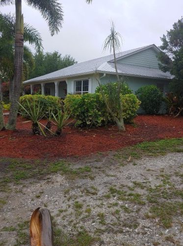 7698 Picos Rd, Fort Pierce, FL 34947-3033