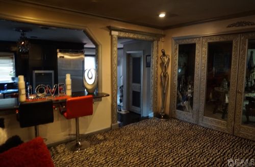 1610 Oak Tree Rd, Iselin NJ 08830-1540 exterior