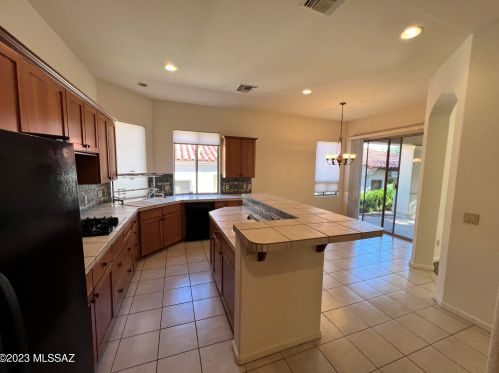 5347 Ridge Spring Pl, Tucson AZ  85749-7104 exterior