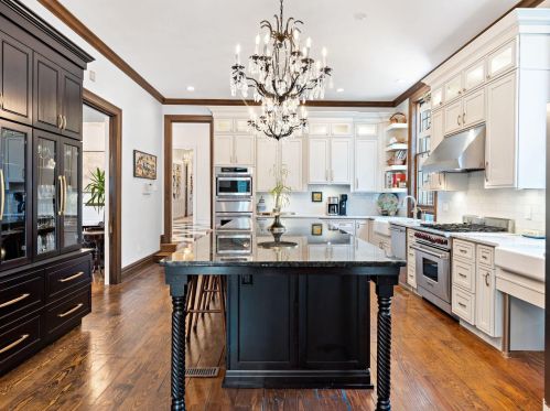 14 Overhills Dr, Saint Louis MO 63124-1532 exterior