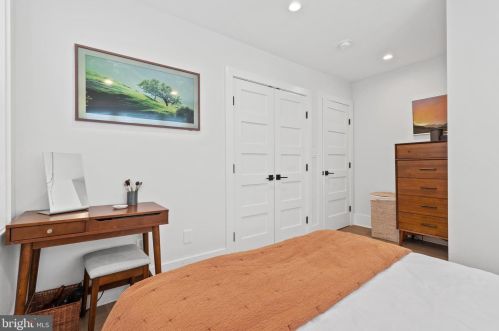 215 Oglethorpe St, Washington DC 20011-1611 exterior