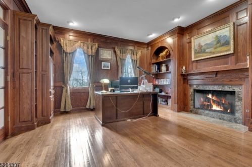 7 Chilton Rd, Chester NJ  07930-3107 exterior