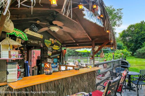 38 Normandy Ct, Middletown NJ 07748-3221 exterior