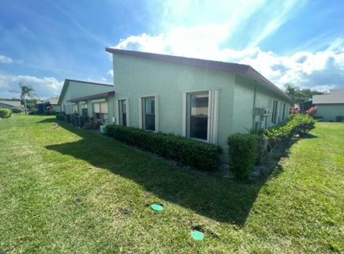 1732 Sanderling Ln, Fort Pierce, FL 34982-8028